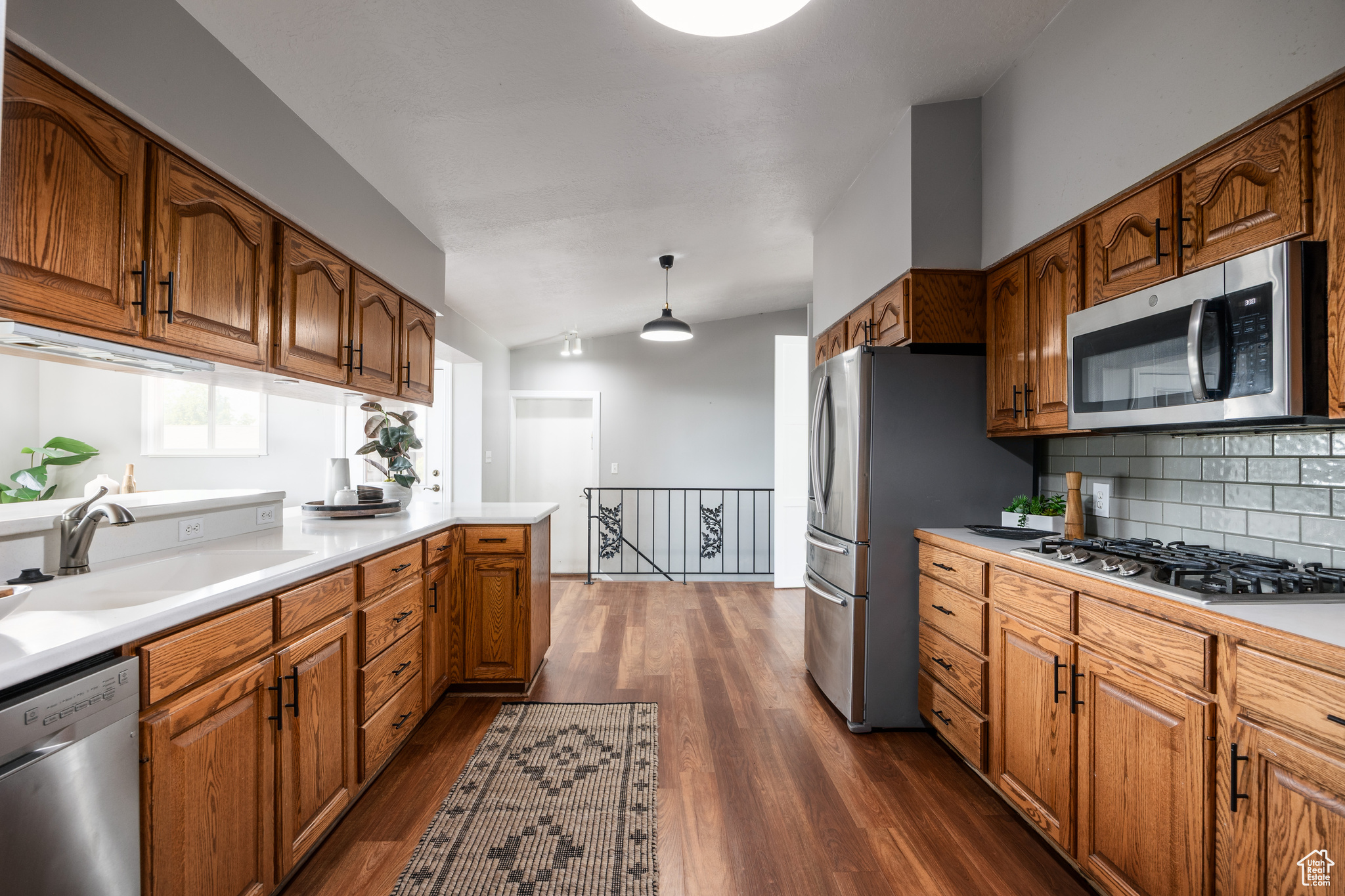HILTON HOMES - Residential