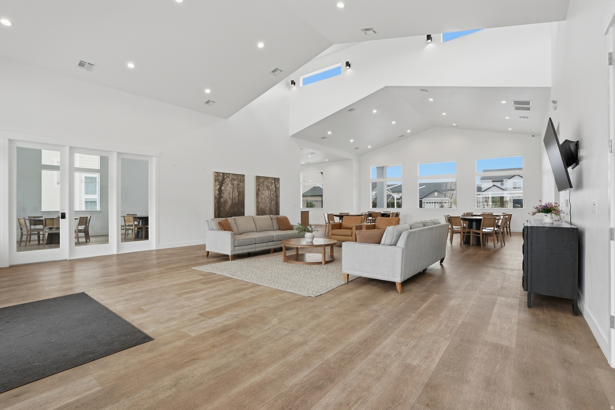 MOUNTAIN RIDGE - Residential