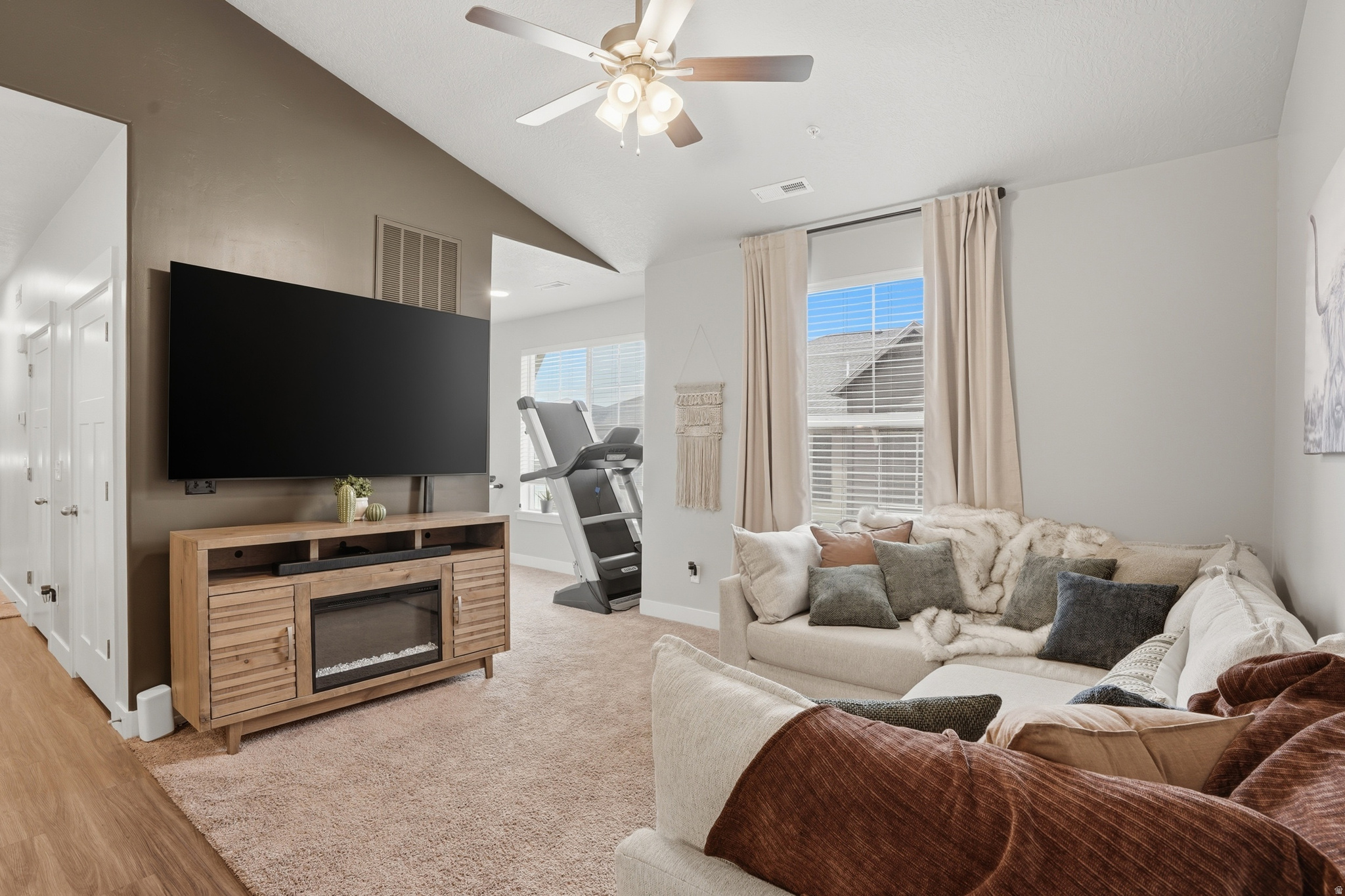 MOUNTAIN RIDGE - Residential