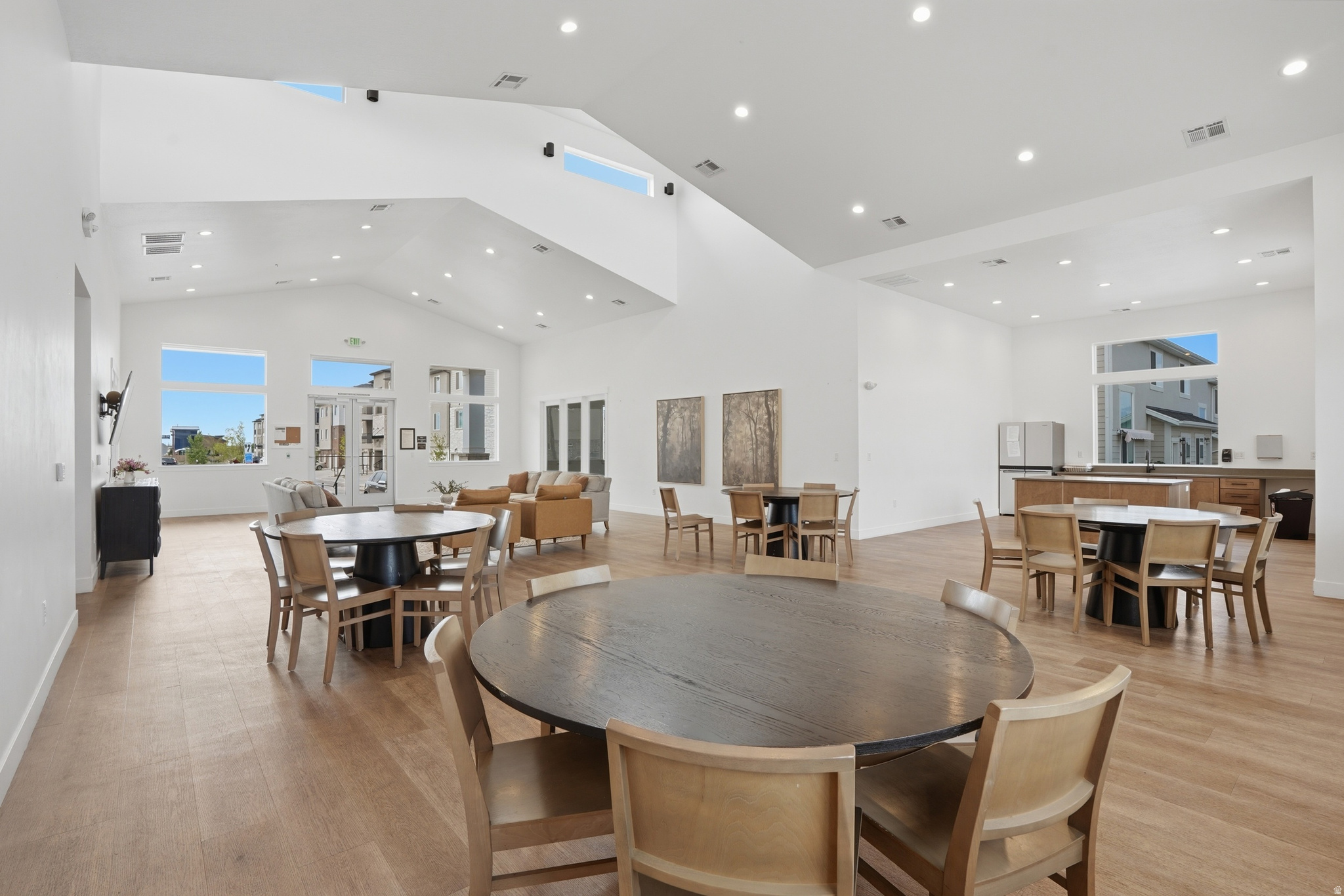 MOUNTAIN RIDGE - Residential