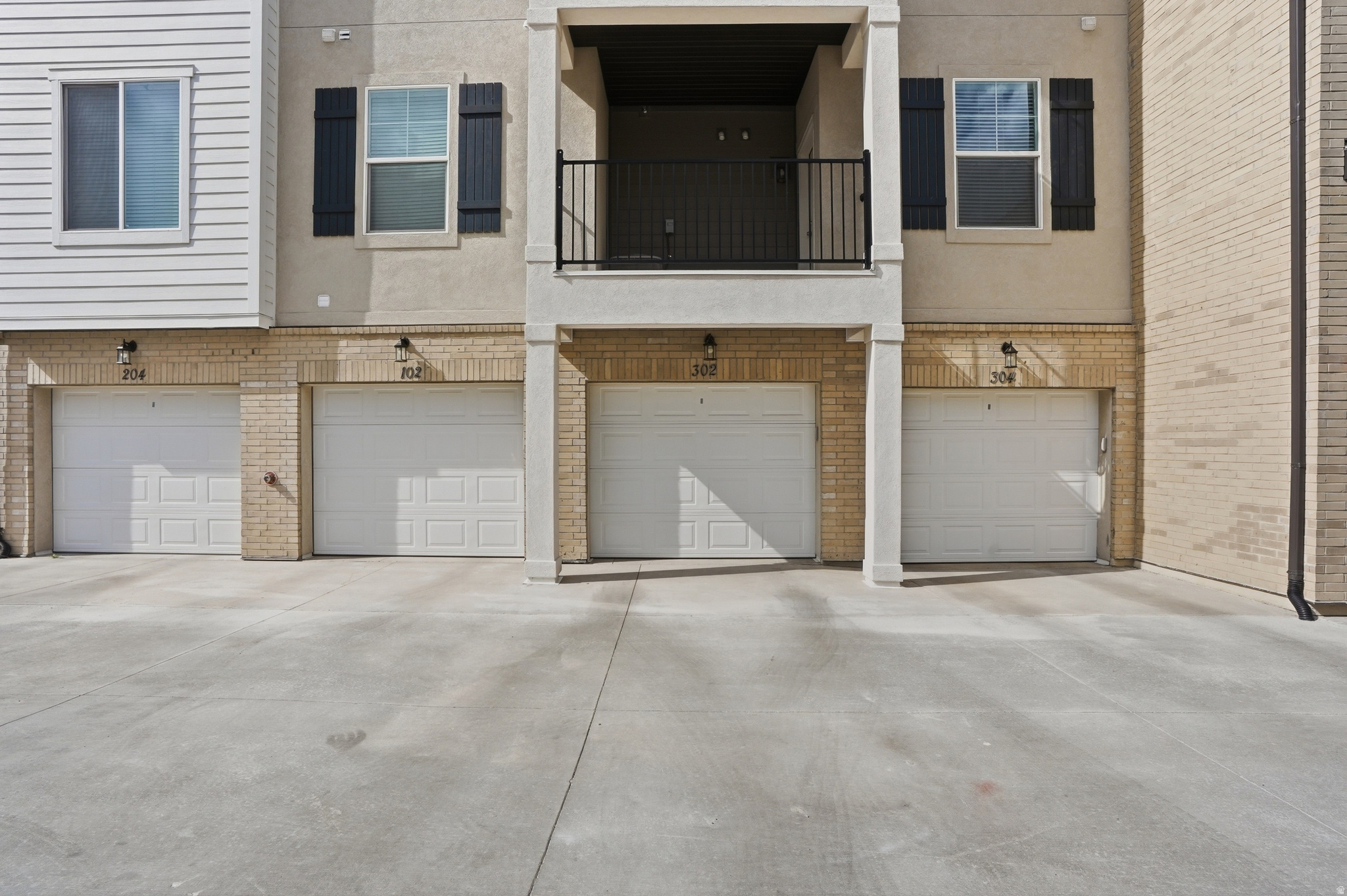 MOUNTAIN RIDGE - Residential