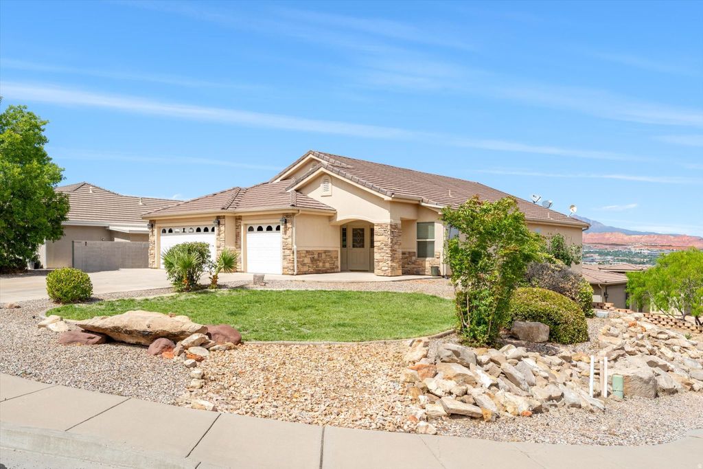 Photo of 2329 S VERDE RD, Saint George, UT 84770 (MLS # 2153681)