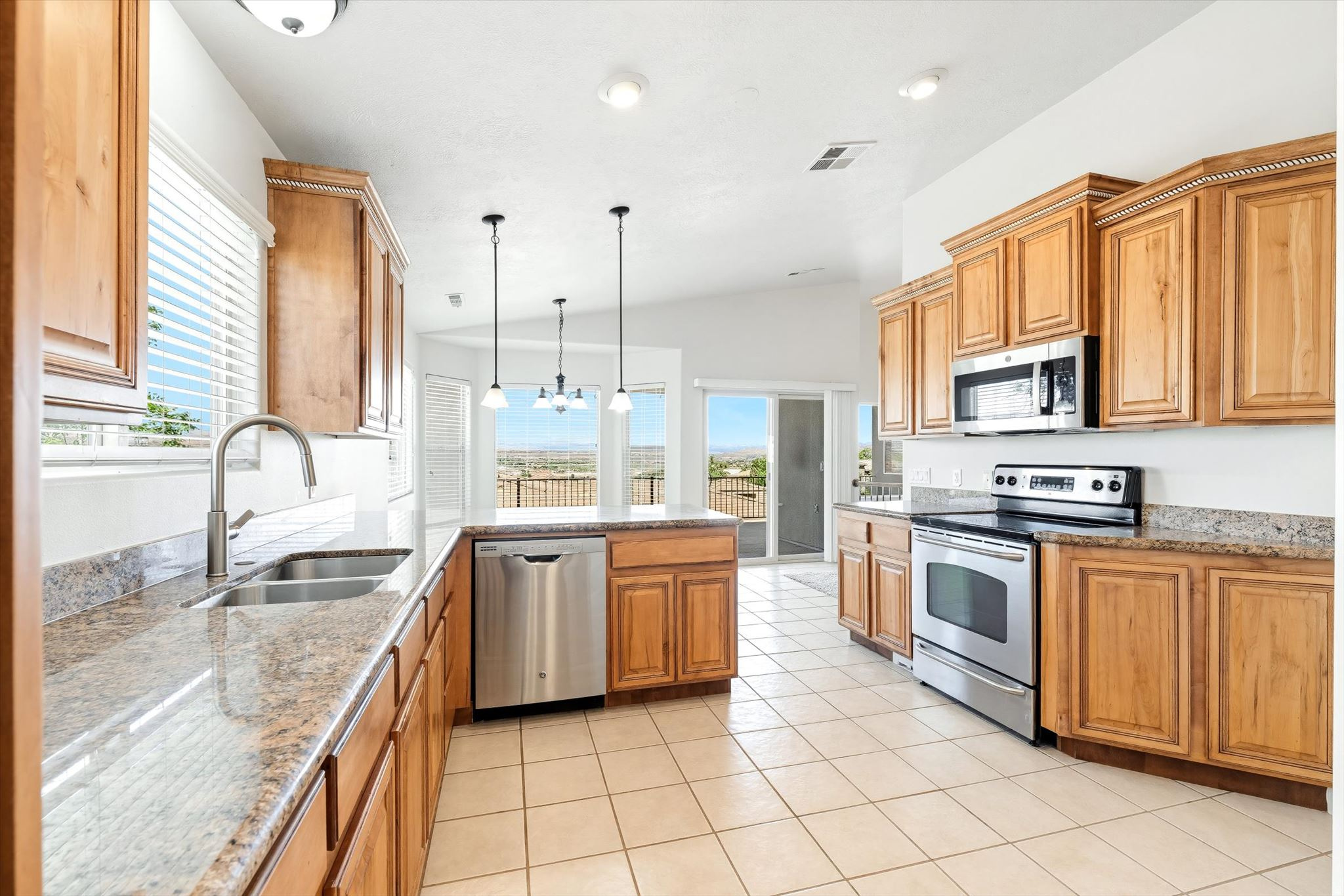 VERDE RIDGE - Residential