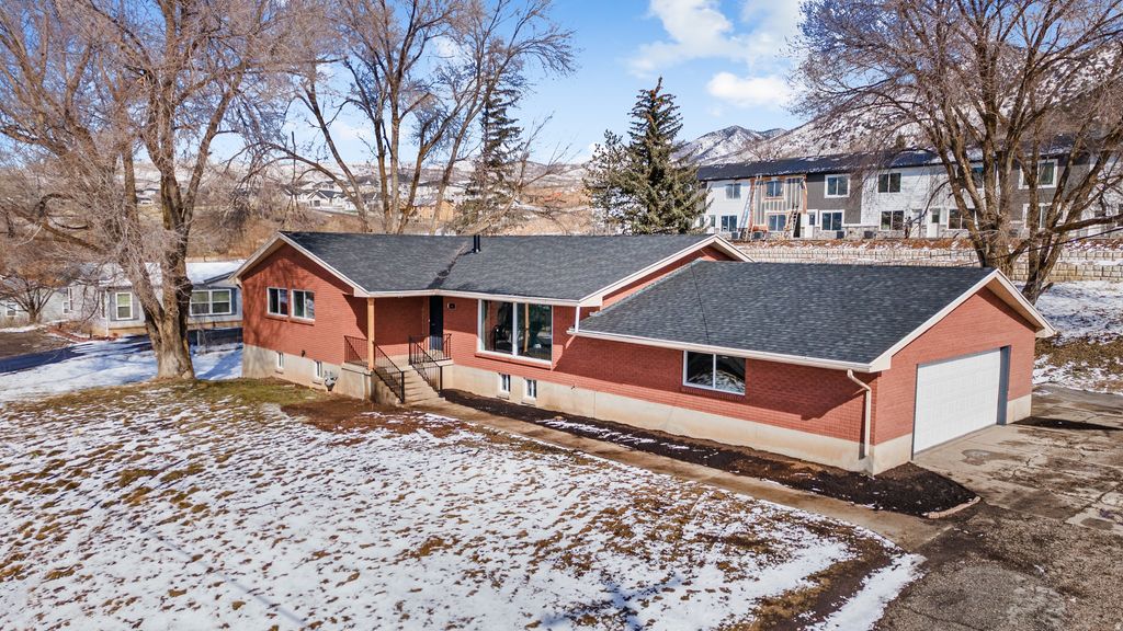 Photo of 586 N 700 E, Morgan, UT 84050 (MLS # 2138562)