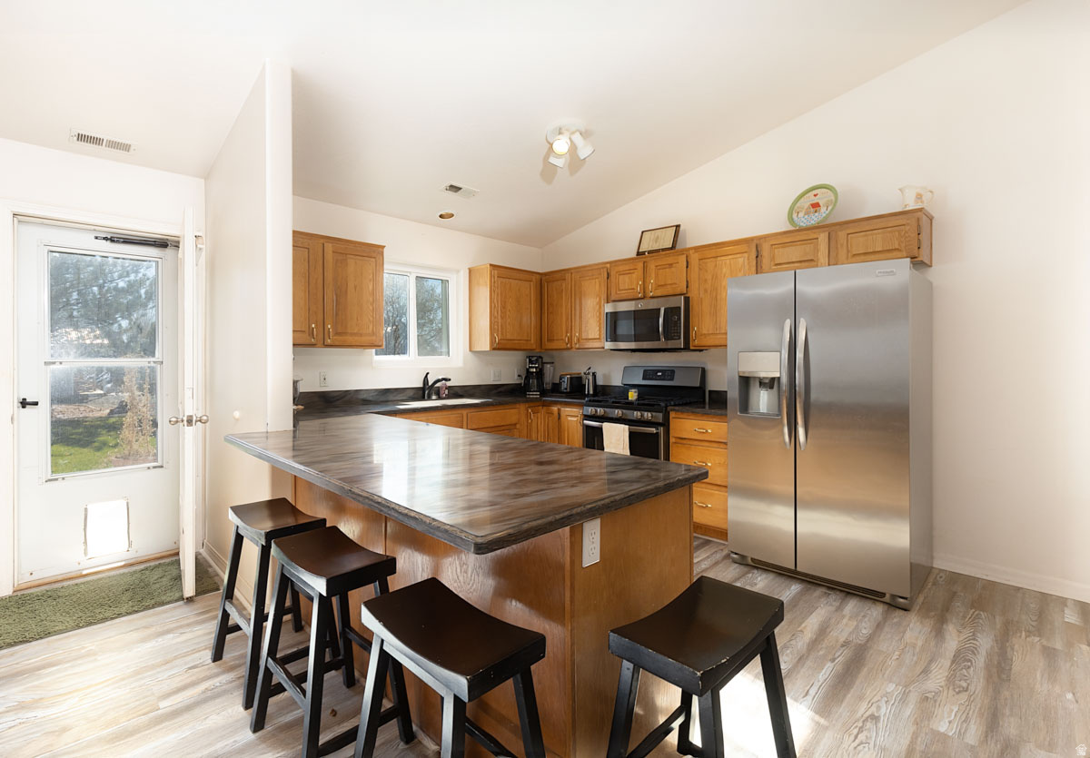 MID VALLEY ESTATES - Residential