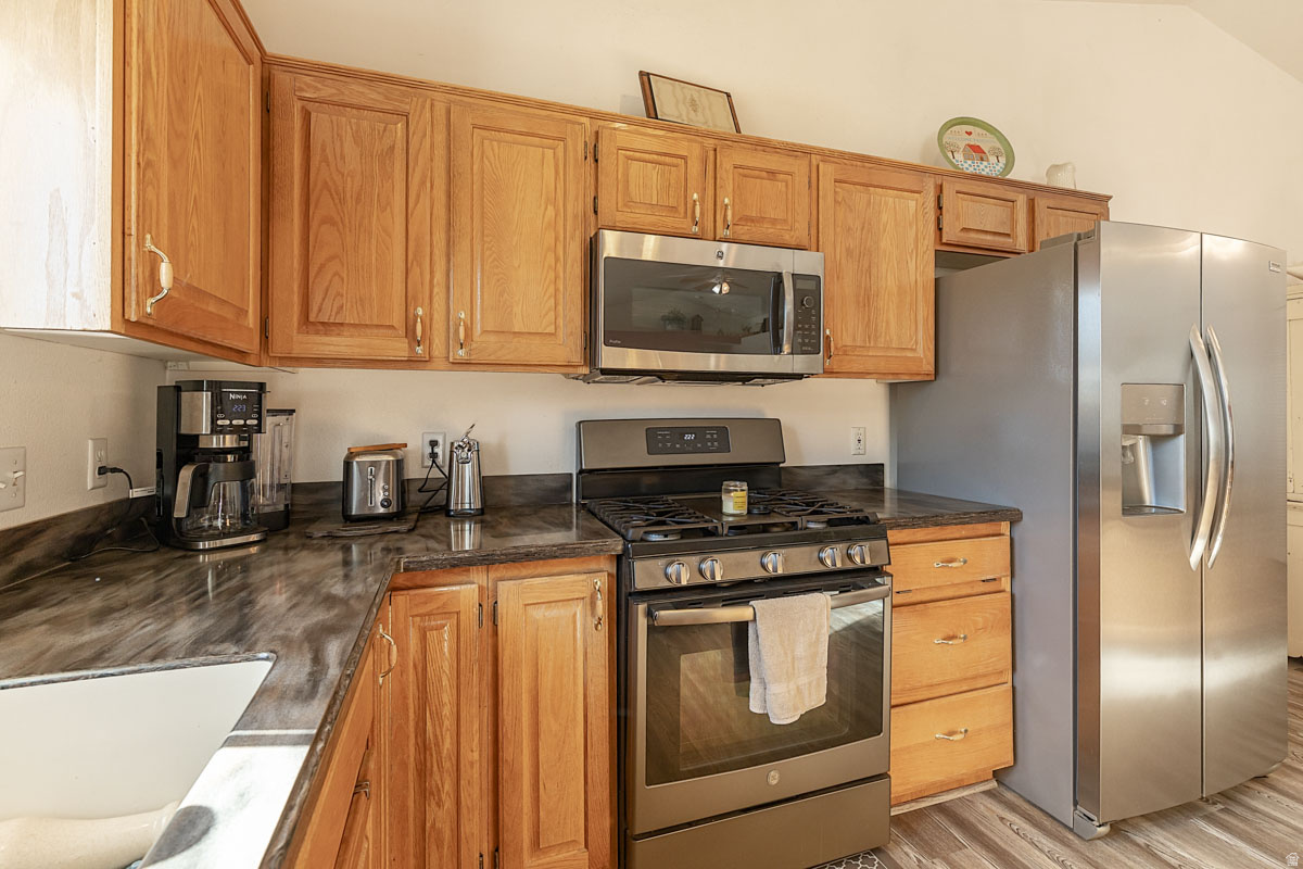 MID VALLEY ESTATES - Residential