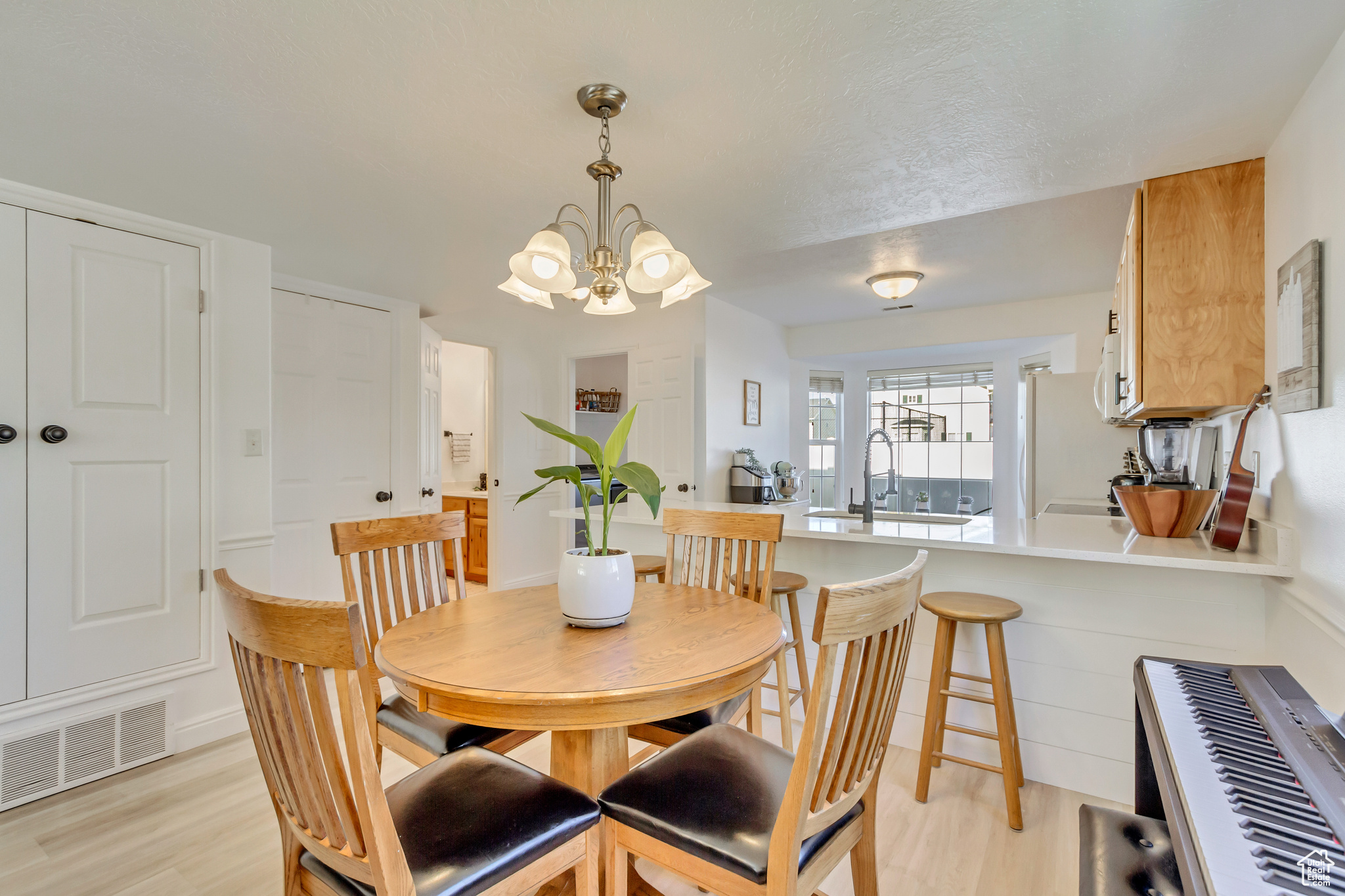 747 N 200, Springville, Utah image 10