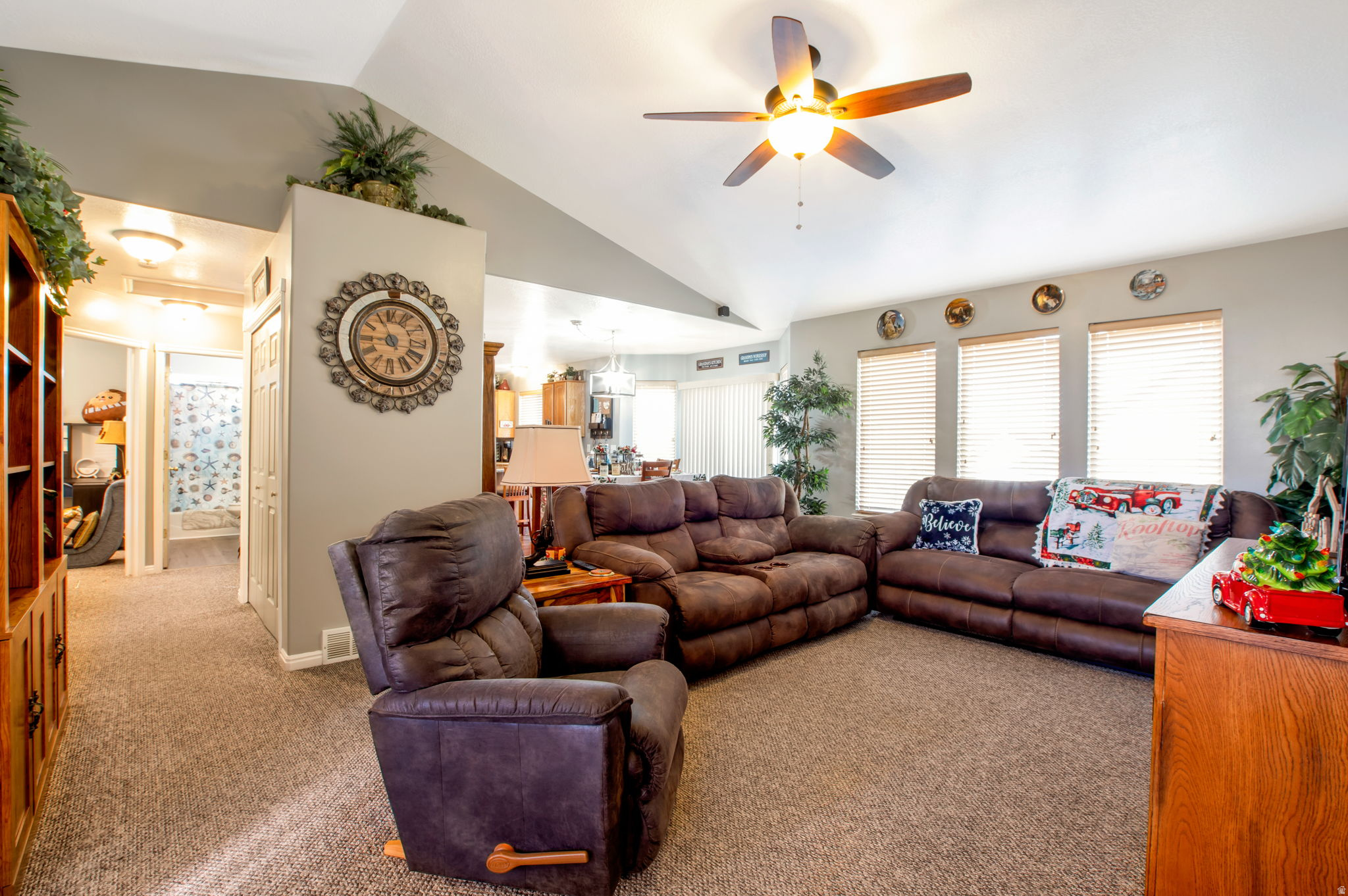 FARMINGTON RANCHES - Residential