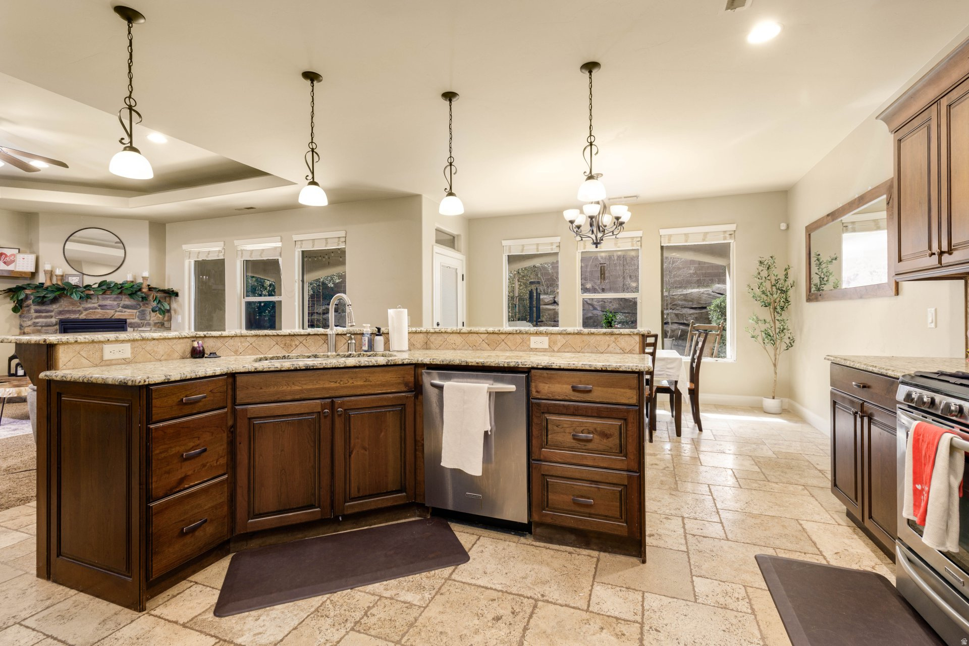 TONAQUINT TERRACE PH 1 - Residential