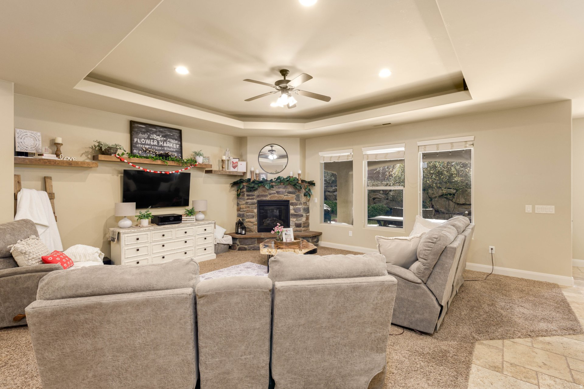 TONAQUINT TERRACE PH 1 - Residential