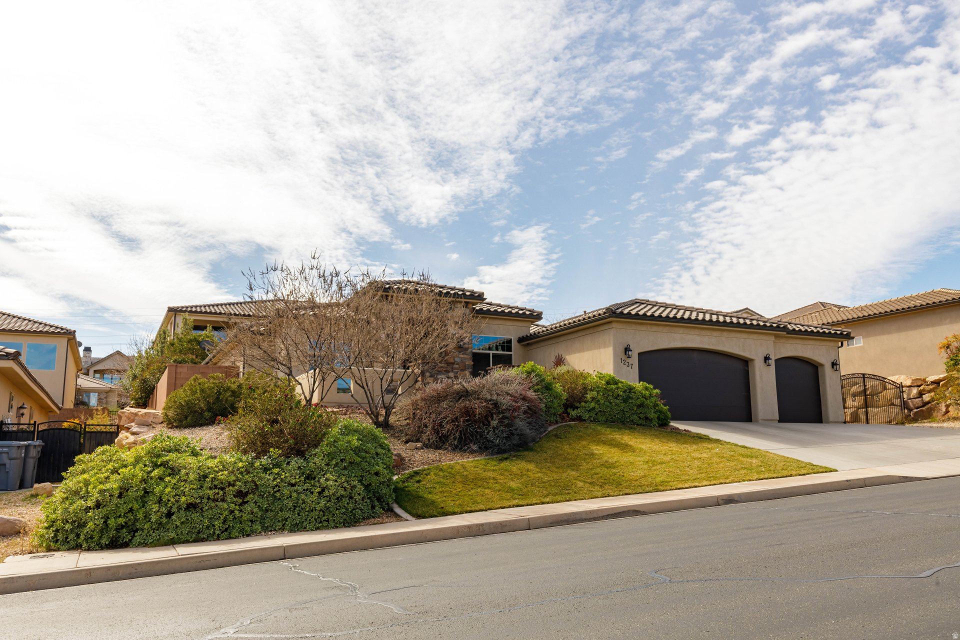 TONAQUINT TERRACE PH 1 - Residential