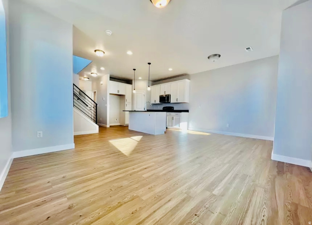 SALT POINT - Residential Lease