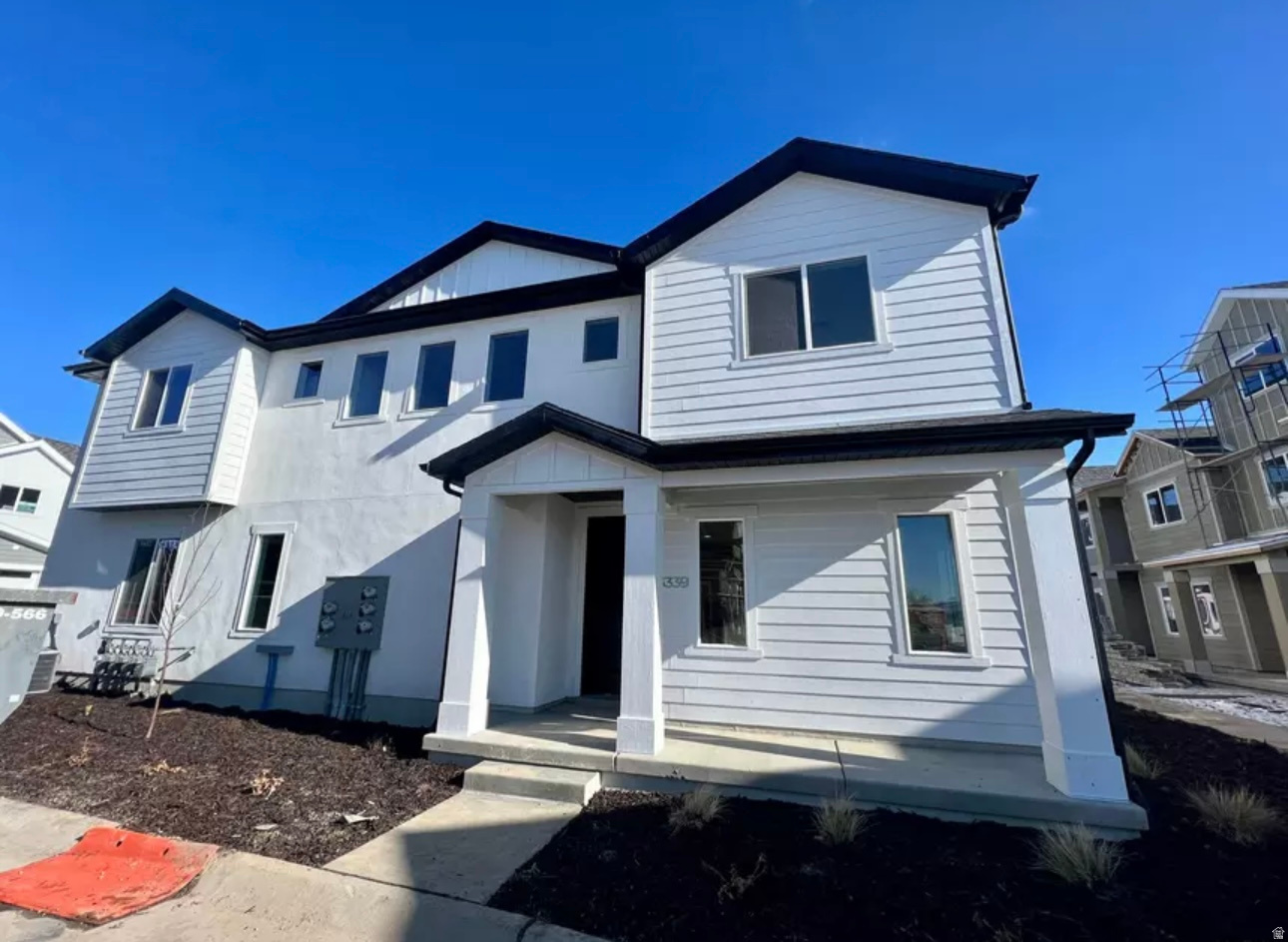 SALT POINT - Residential Lease