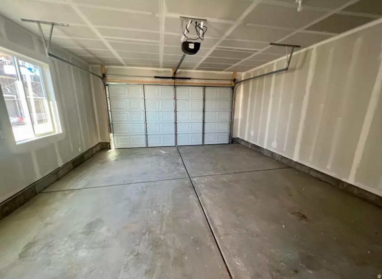 SALT POINT - Residential Lease