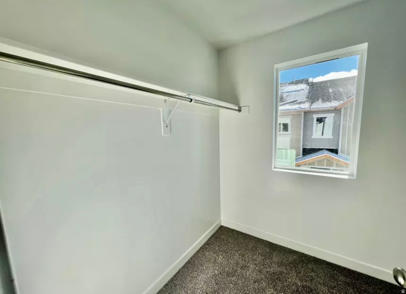 SALT POINT - Residential Lease