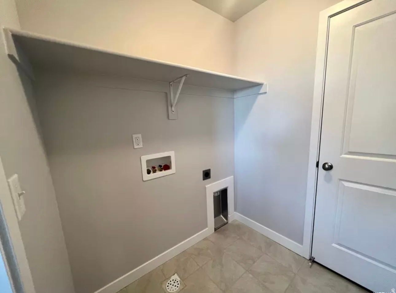 SALT POINT - Residential Lease