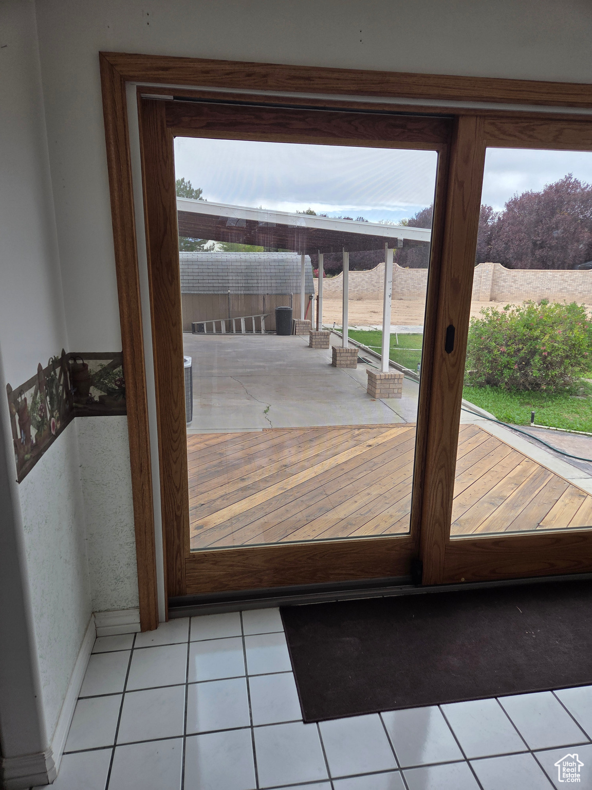 HILLCREST - Residential