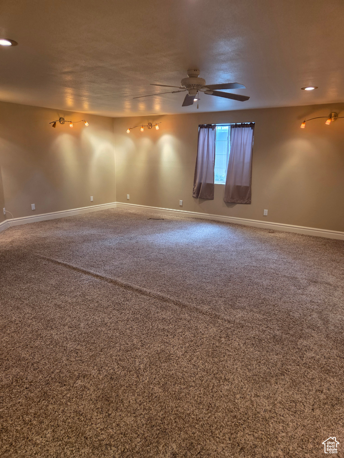 HILLCREST - Residential