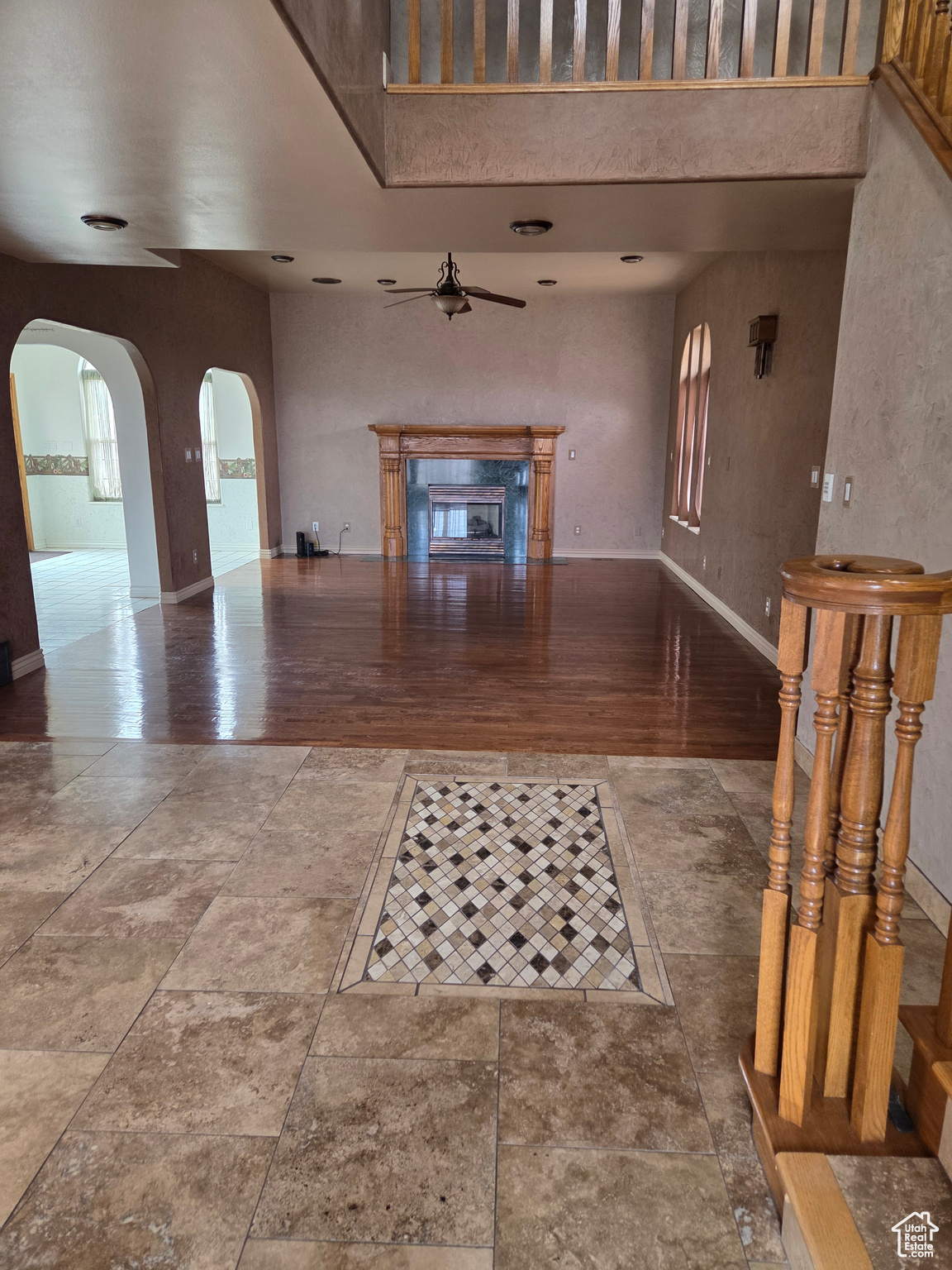 HILLCREST - Residential