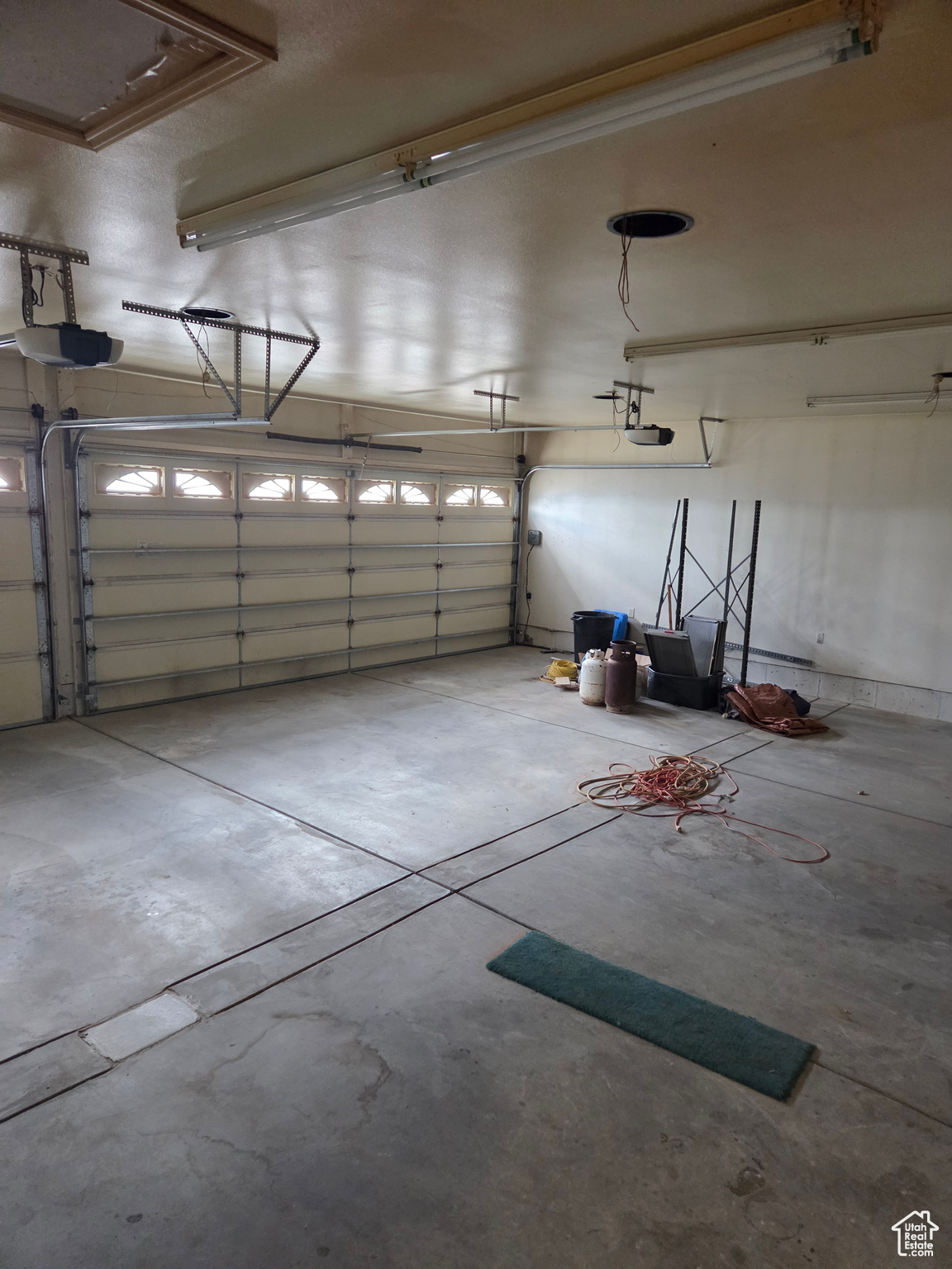 HILLCREST - Residential