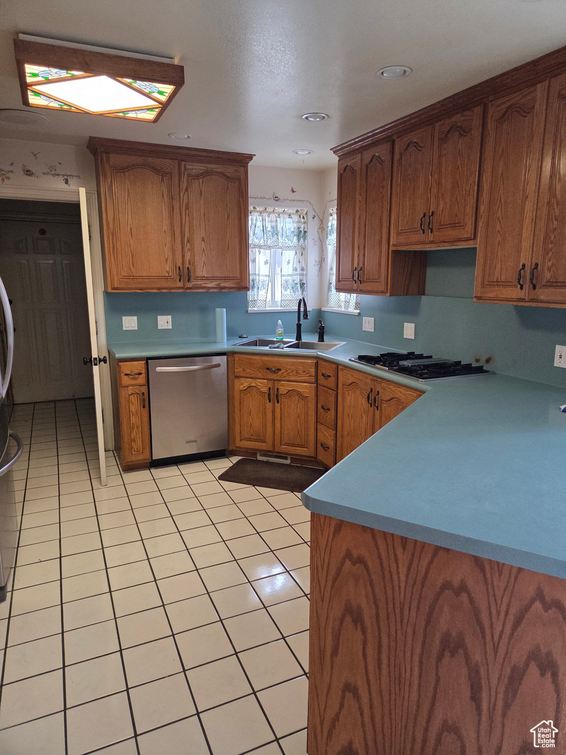 HILLCREST - Residential