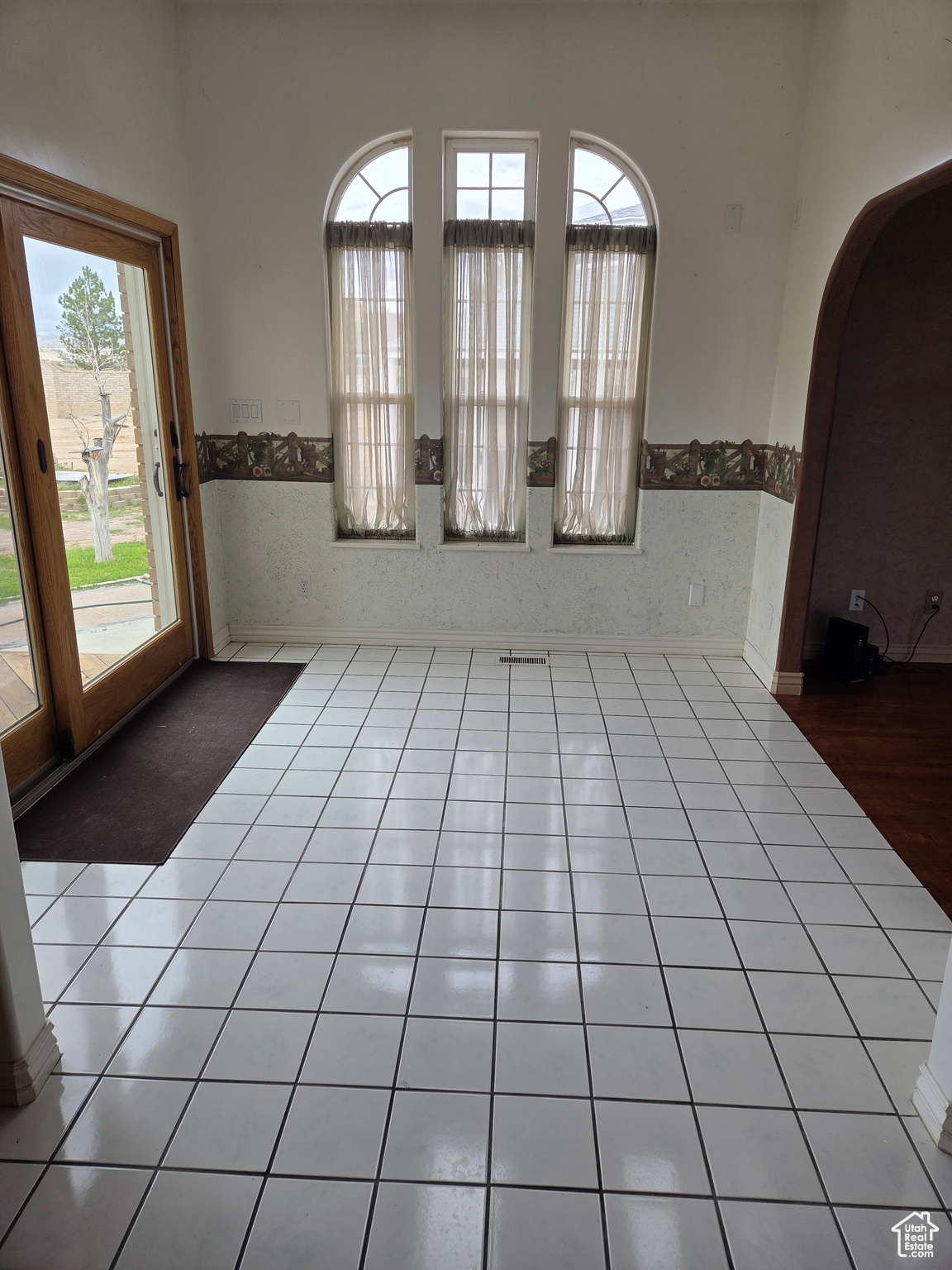 HILLCREST - Residential