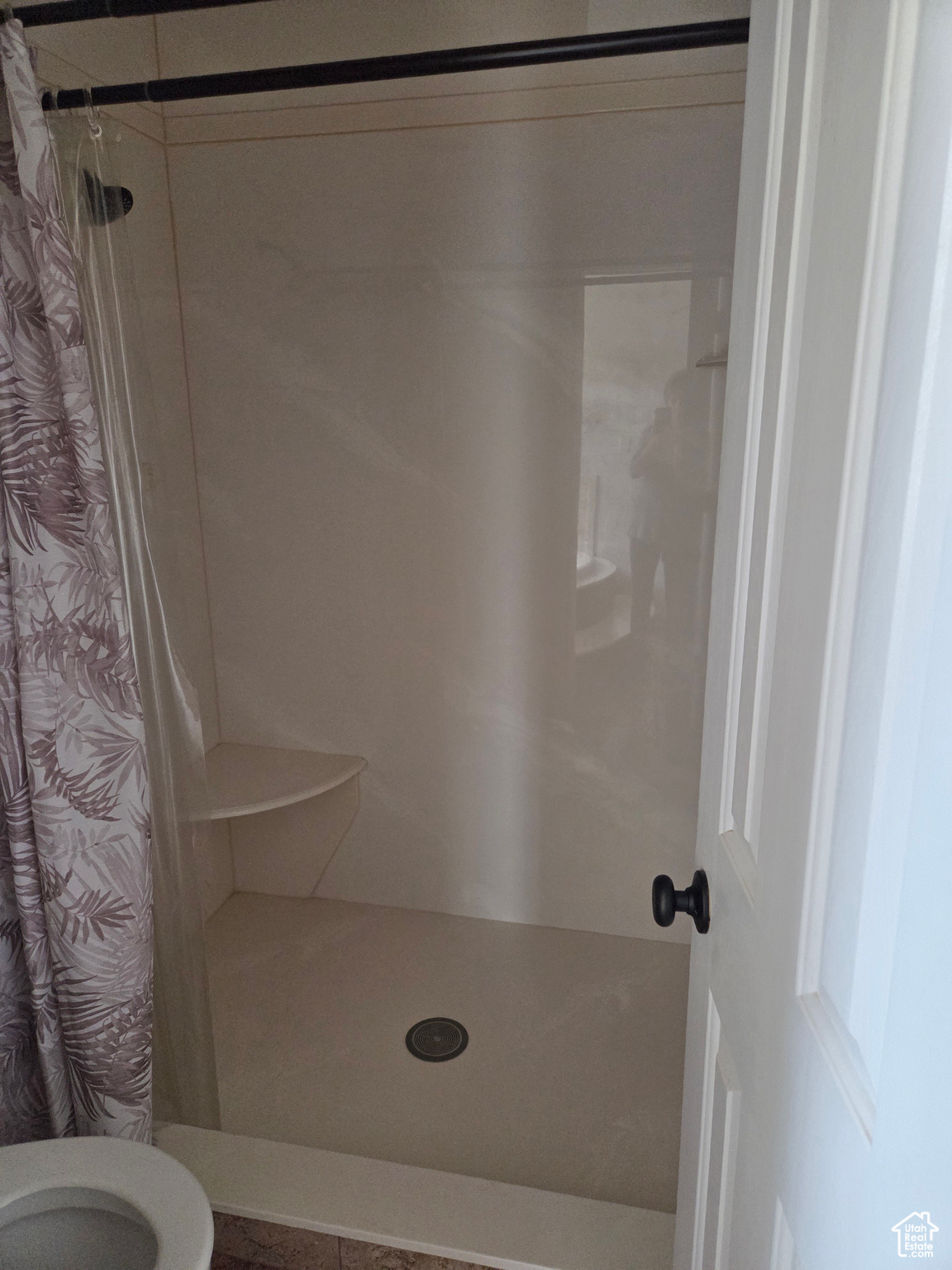 HILLCREST - Residential