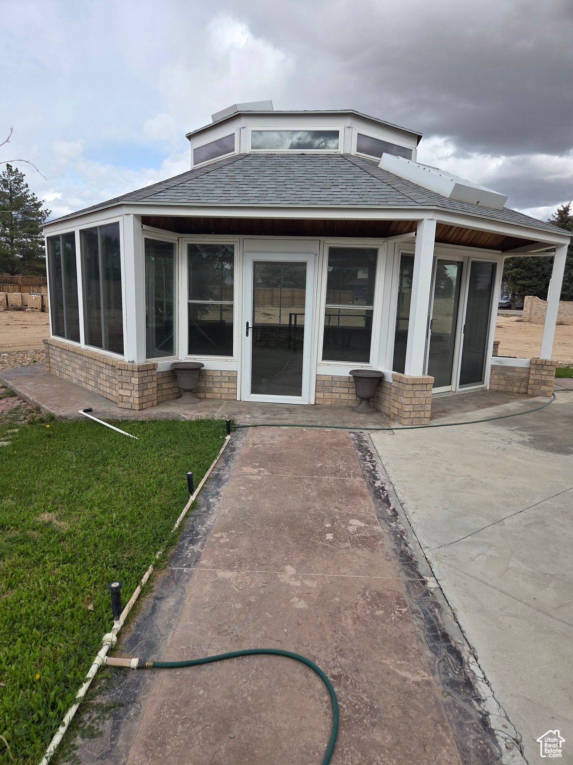 HILLCREST - Residential