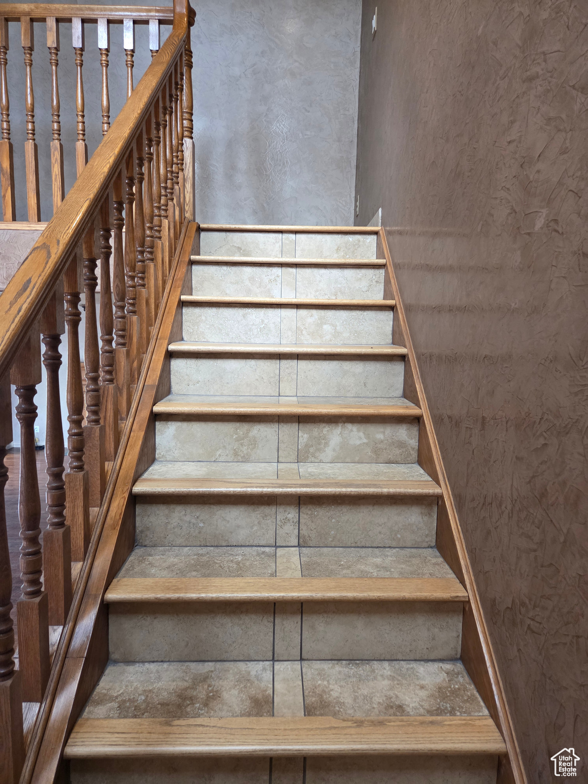 HILLCREST - Residential