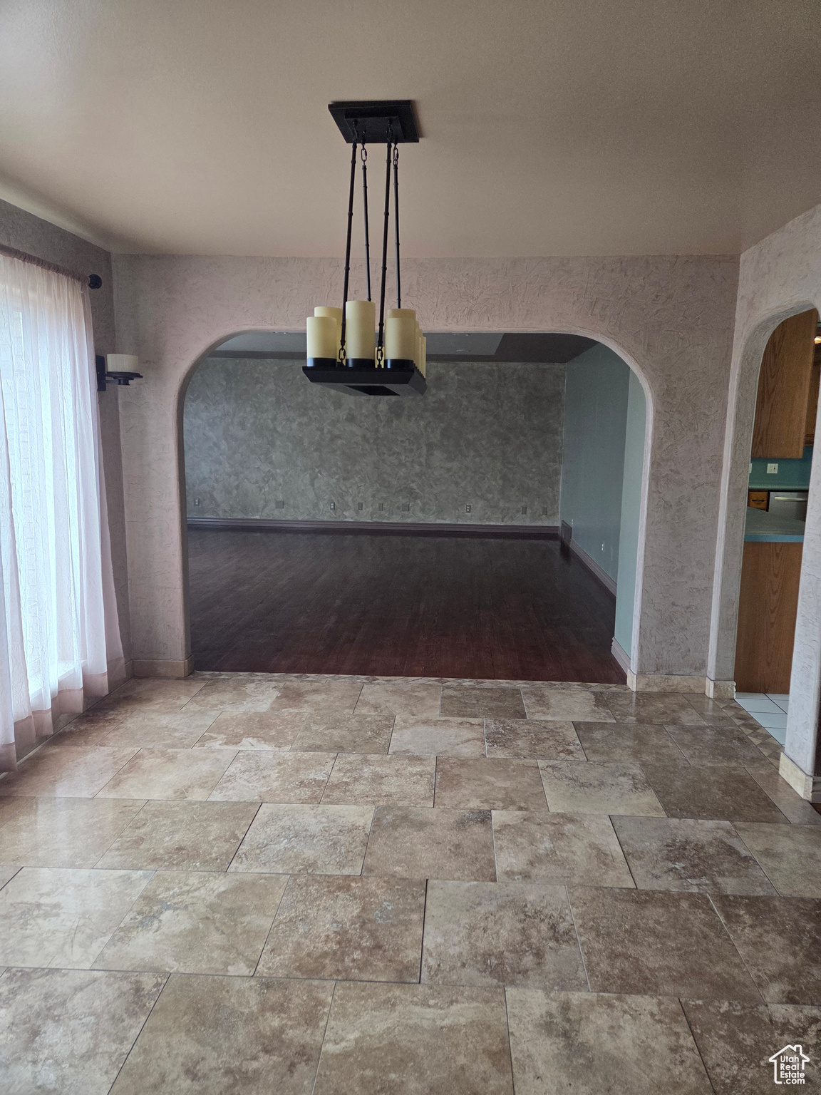 HILLCREST - Residential