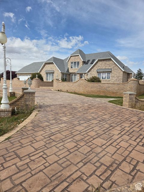 Photo of 1402 SHEPHERD DR, Wellington, UT 84542 (MLS # 2116021)