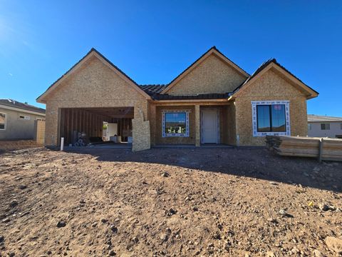 Photo of 369 N FIRE ROCK WAY #101, Hurricane, UT 84737 (MLS # 2126701)