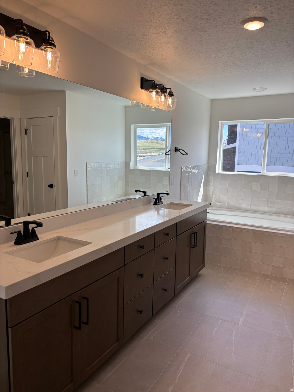 WESTON FIELD - Residential