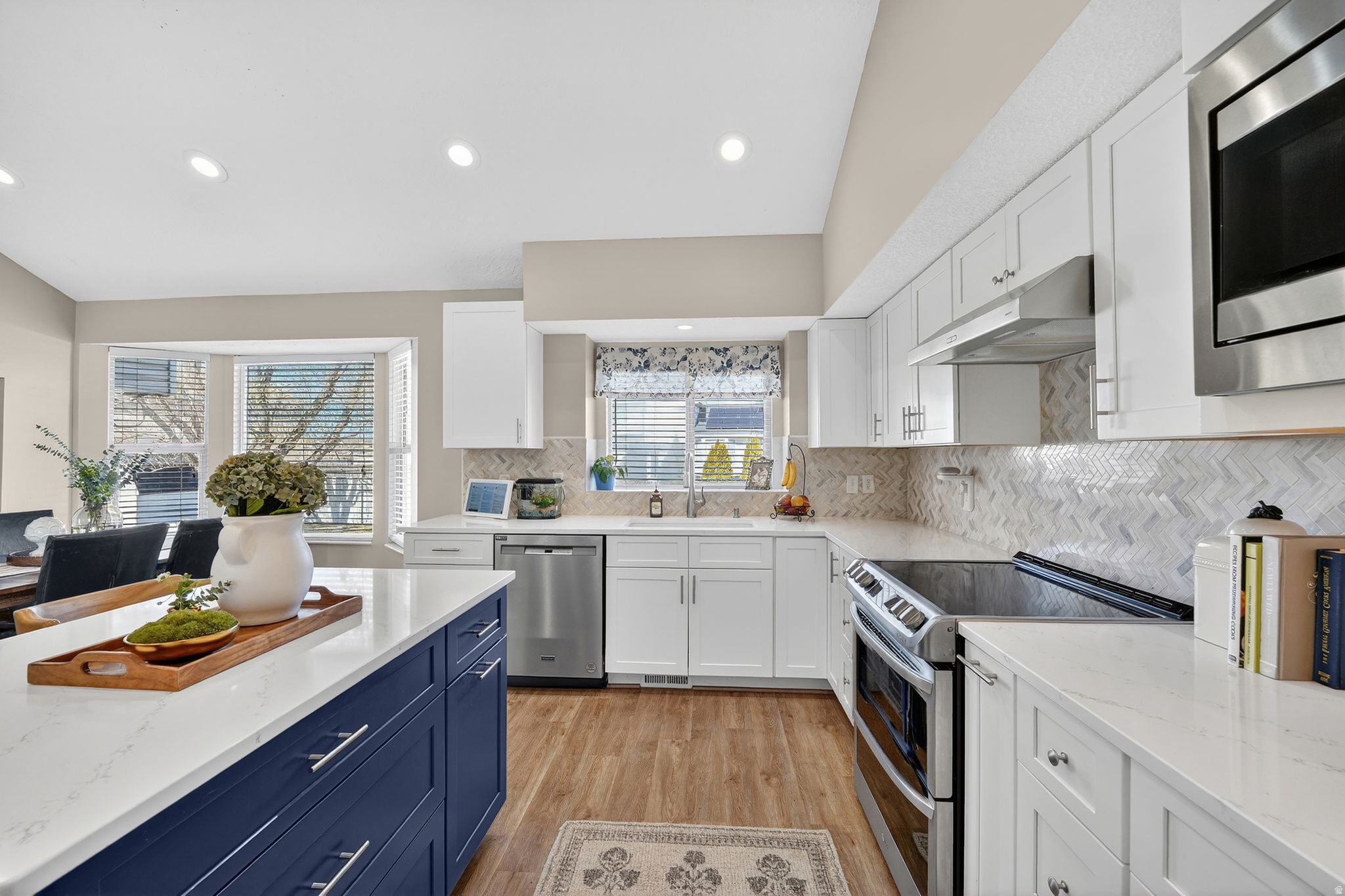 HOMESTEAD ES - Residential