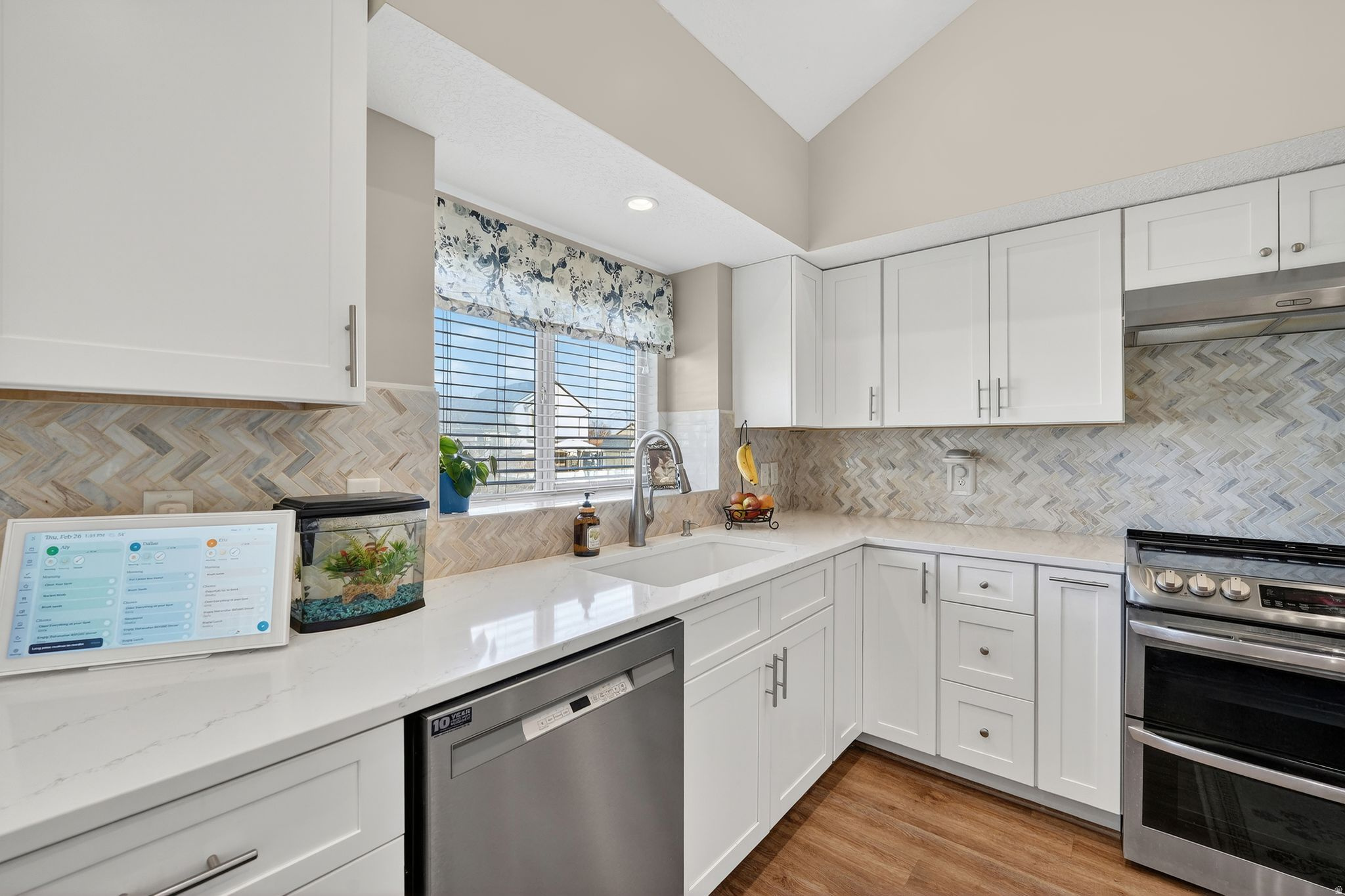 HOMESTEAD ES - Residential