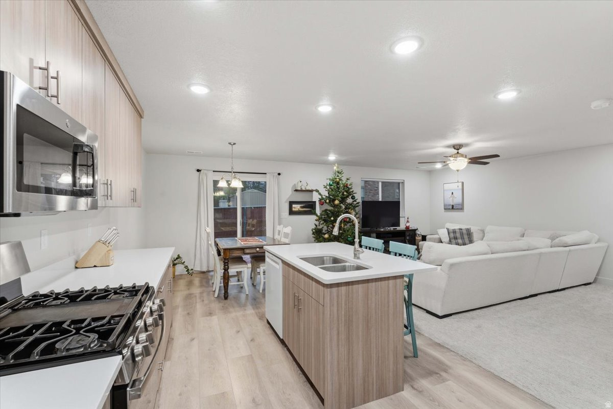 TERRACE PINES TOWNHO - Residential