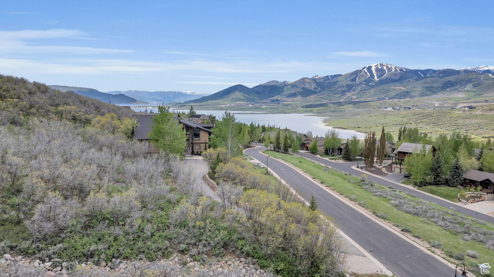DEER MOUNTAIN - Land
