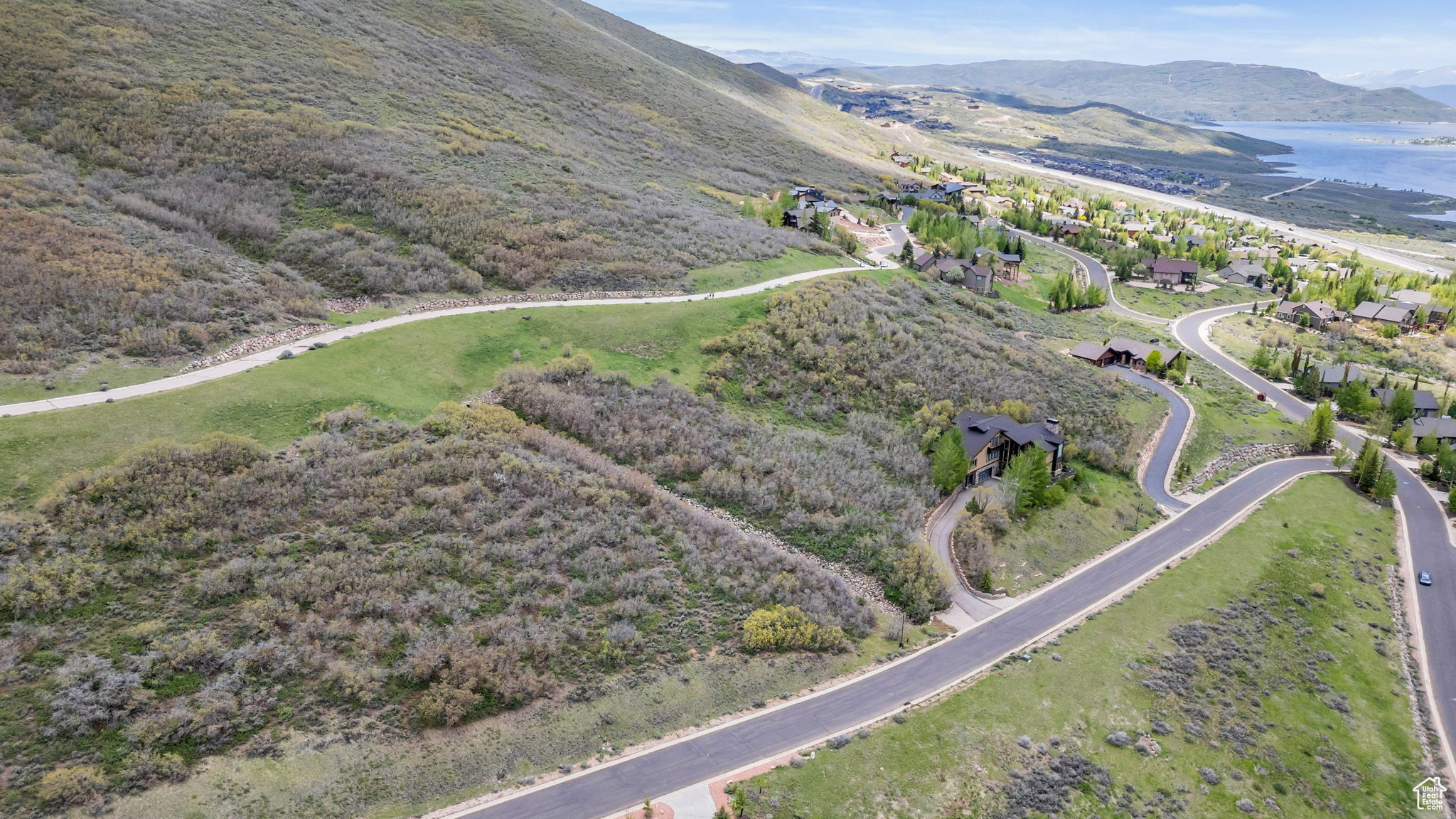 DEER MOUNTAIN - Land