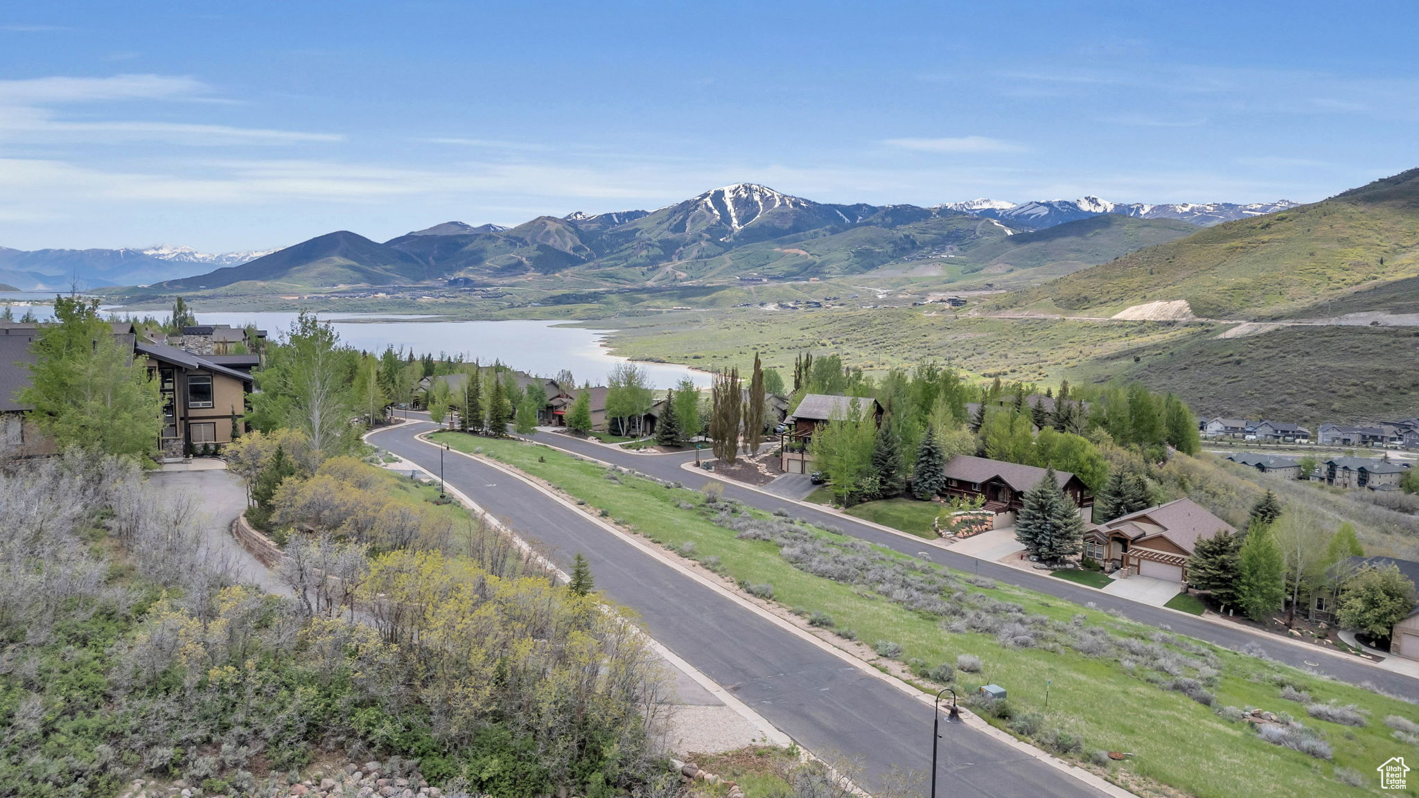 DEER MOUNTAIN - Land