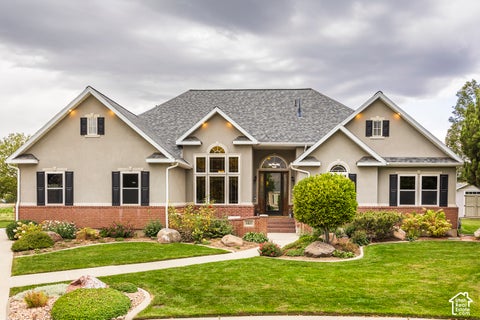Photo of 9831 N OXFORD CT, Highland, UT 84003 (MLS # 2190566)