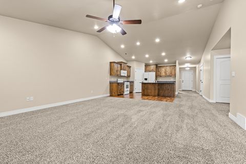 Tiny photo for 524 HYDE PARK LN, Kaysville, UT 84037 (MLS # 2134670)