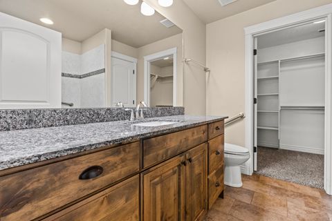 Tiny photo for 524 HYDE PARK LN, Kaysville, UT 84037 (MLS # 2134670)