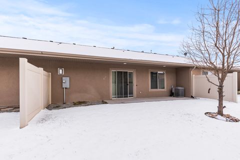 Tiny photo for 524 HYDE PARK LN, Kaysville, UT 84037 (MLS # 2134670)