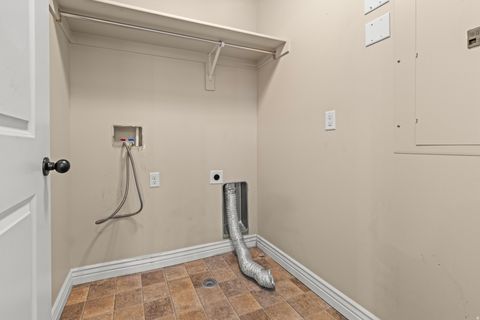 Tiny photo for 524 HYDE PARK LN, Kaysville, UT 84037 (MLS # 2134670)