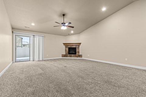 Tiny photo for 524 HYDE PARK LN, Kaysville, UT 84037 (MLS # 2134670)