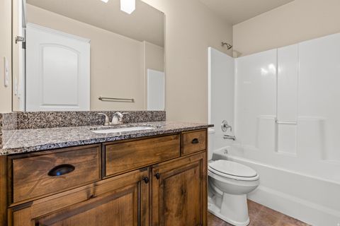 Tiny photo for 524 HYDE PARK LN, Kaysville, UT 84037 (MLS # 2134670)