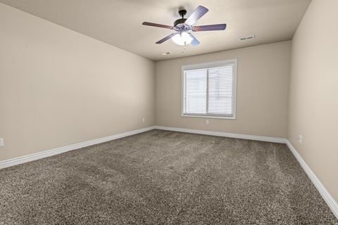 Tiny photo for 524 HYDE PARK LN, Kaysville, UT 84037 (MLS # 2134670)