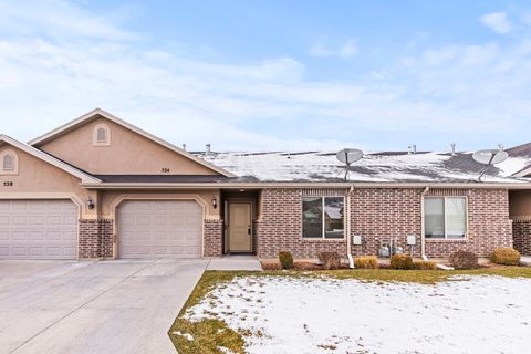 Tiny photo for 524 HYDE PARK LN, Kaysville, UT 84037 (MLS # 2134670)