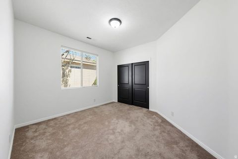 Tiny photo for 1109 N VENTANA DR, Washington, UT 84780 (MLS # 2152215)