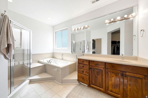 Tiny photo for 1109 N VENTANA DR, Washington, UT 84780 (MLS # 2152215)